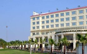 Neemrana Ramada Hotel